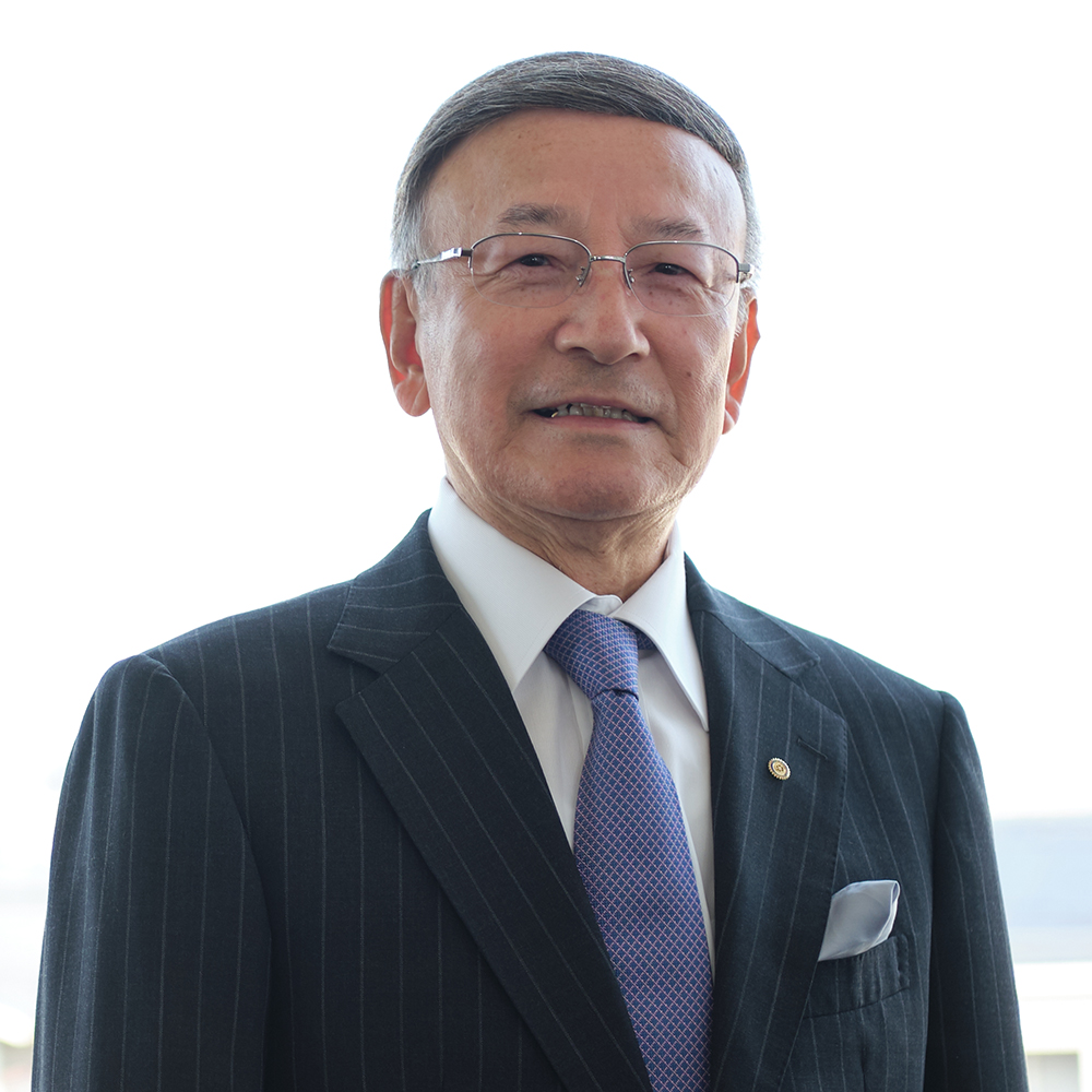 牧田　英三